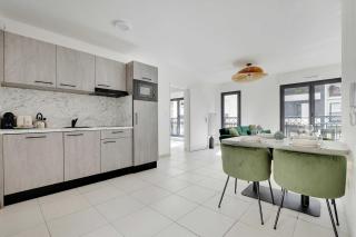 Amazing Appt - 2BDR-6P - Near Paris & La Defense - 9