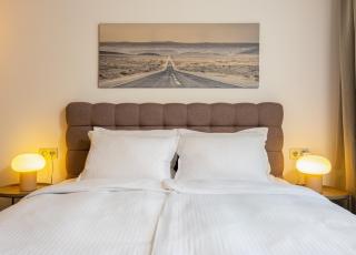 Downtown Modern Studio with Balcony by Flat Mаnager - 2