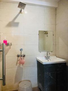 Hotel Green Valley - Opposite Punjab & Sind Bank Ashram - 5