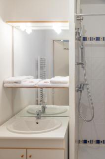 Well-equipped studio with balcony - 4