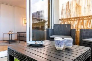 Well-equipped studio with balcony - 2