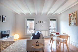 Fall in love with BCN in the best location - 0