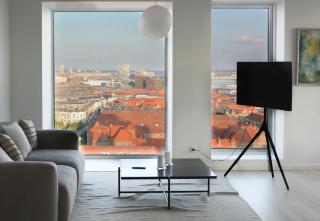 Modern Minimalist Apartment with Panoramic Views - 0