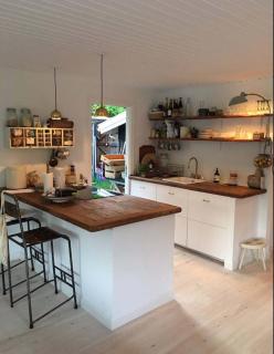 Wonderfull Familyhouse with 2 Guest Houses - 9