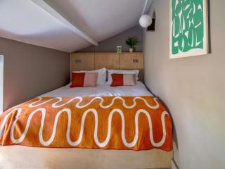 Luxury 4-Bed Farmhouse Retreat in Yorkshire Dales - 2
