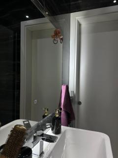 Spacious Flat in Seaside Residence - 6