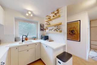 Charming 1BR Flat Steps from King's Road in Chelsea - 8