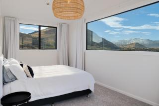 Private Spa with Remarkables & Coronet Views - 5
