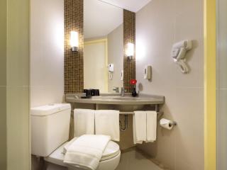 ibis Bangkok Sathorn - 1