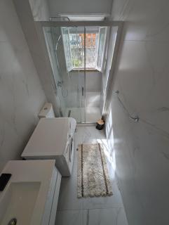 Charming D'Ourique 3-Bedroom Apartment with Private Balcony in Central Campo de Ourique, Lisbon - 8