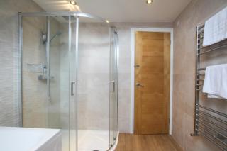 Spacious 4-Bed Home with Parking in Ness Village by Rework Accommodation - 6