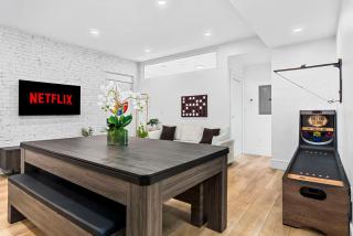 Brookline LUX Apt Rooftop GameRoom Subway - 4