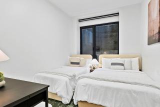 Brookline LUX Apt Rooftop GameRoom Subway - 7