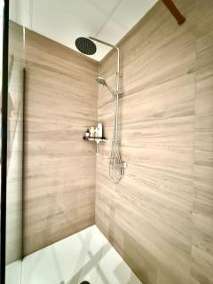 Spacious duplex in the center of Bastogne Onikos rooms - 4