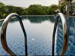 Cozy 2BR Trivium Apt pool & wifi - 1