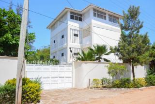 JeddyVenture Diani Beach B&B - 3