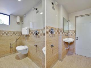 Hotel O VR INN Makar Pura Railway station - 3