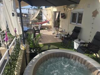 Delphitea Philoxenia - 0