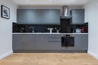 House - Sleeps 5 - Pet friendly - Parking - Garden - 8