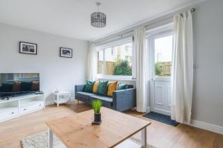 House - Sleeps 5 - Pet friendly - Parking - Garden - 3