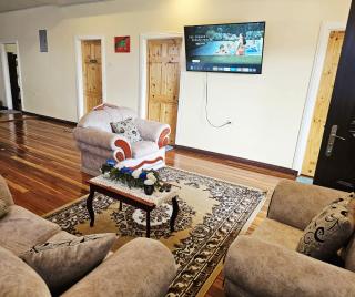 A Hidden Gem in Lovely Linden - 2