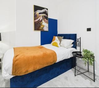 Radiant & Modern 2 Bedroom Flat Sleeps 8 - 5
