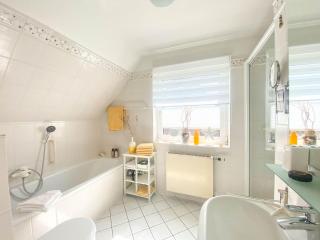Haus-Christina-Doppelhaushaelfte - 1