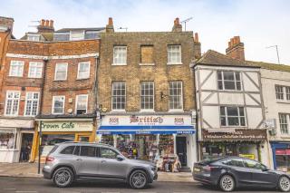 Consorts & Concubines, Opposite Windsor Castle, Castle view, Center of town, 4 Bed Apartment, Sleeps up to 7, Consorts & Concubines - 9