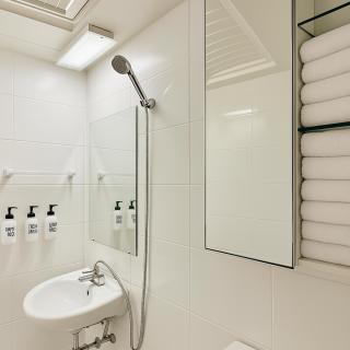 SNUG STAY #Hongik University Station 20 minutes #Gangnam Station 30 minutes #Incheon Airport 1 hour - 4