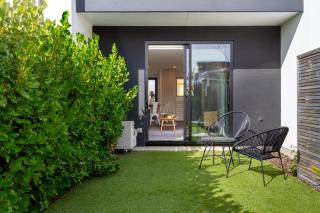 Chic Riccarton Stay with Parking, Outdoor Space - 5