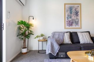 Chic Riccarton Stay with Parking, Outdoor Space - 8