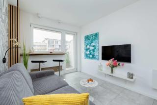 Bright Sea View Studio on Promenada Gwiazd by Noclegi Renters - 5