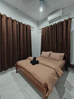 Sakan Homestay, aircond, wifi - 9