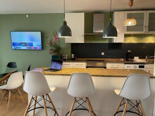 Skyline City Apartment - 4