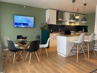 Skyline City Apartment - 5