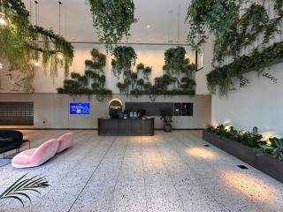 Luxury City Retreat with Pool, Sauna & Gym - 4
