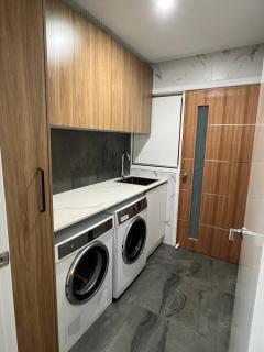 Modern 3-Bedroom Home, Belconnen Free Parking - 6