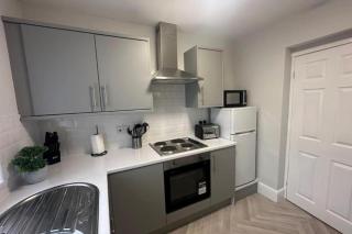 Apartment - Sleeps 3 - Pet friendly - Parking - 1