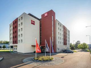 Ibis Hotel Plzeň - Plzeň - 9