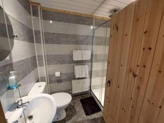 Alpaca cabin-mountain view-hot tub-rural retreat - Llanbrynmair - 8