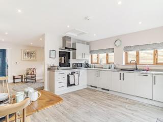 Wisteria Lodge - Ukc5804 - 1