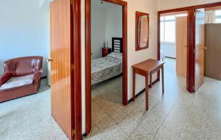 3 Bedroom Nice Apartment In A Coruña - Corunha - 2