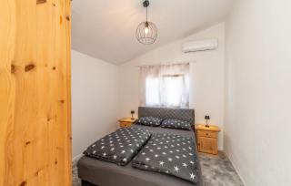 Gorgeous Apartment In Vir With Wifi - 7