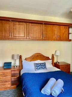 Charming 4-Bedroom Historic Flat beside the Royal Mile - 4