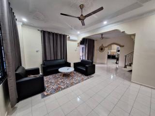 LB Homestay - 0