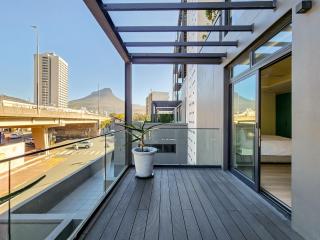 2 BDR in the heart of the gardens area - MNT views - 8