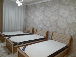 Golden House Dinastiya - 8