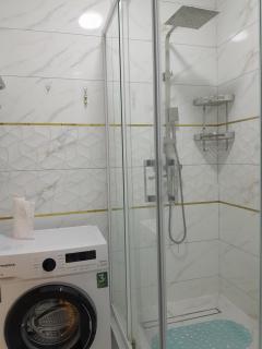 Golden House Dinastiya - 4