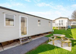 Ladram Bay Holiday Park - 8