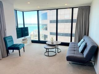 Magnificent SkyTower, Sea, Habour View in CBD - 3